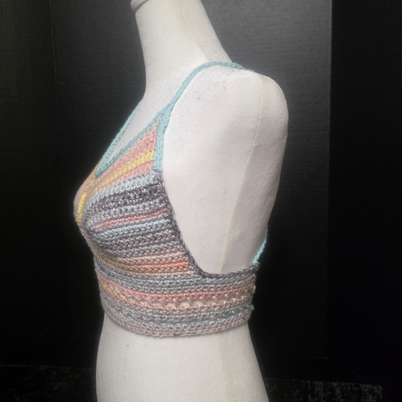 Nova Dahlia Halter Top - Picture 2 of 4